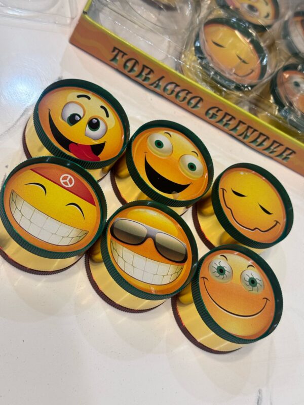 Emoji 3 Layer Grinder